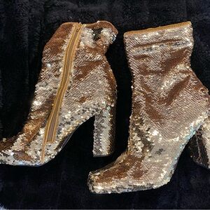 Steve Madden Gold Sequin Glitter Boots -11M-Slightly Used